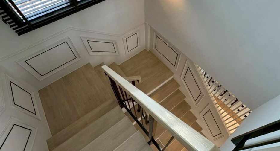 For sale 4 bedrooms house in Khlong Sam Wa, Bangkok