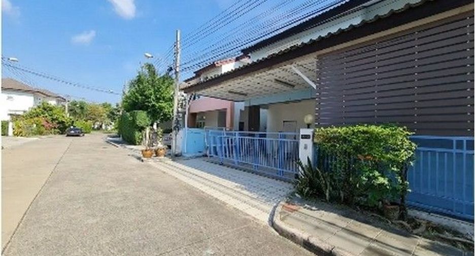 Haus zum Kauf mit 1 Zimmer in Sai Mai, Bangkok