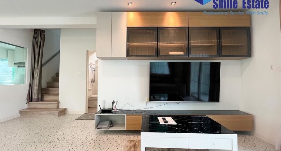Haus zur Miete mit 4 Zimmer in Bang Phli, Samut Prakan