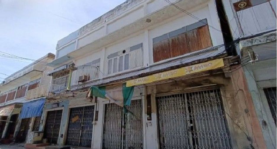 For sale 1 bed retail Space in Khok Samrong, Lopburi