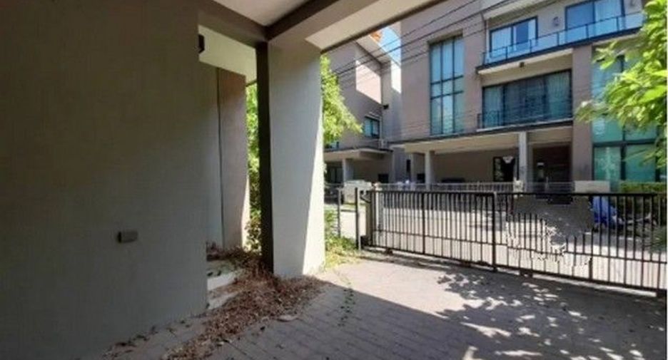 Продажа 1 кровать дом в Банг Суе, Бангкок