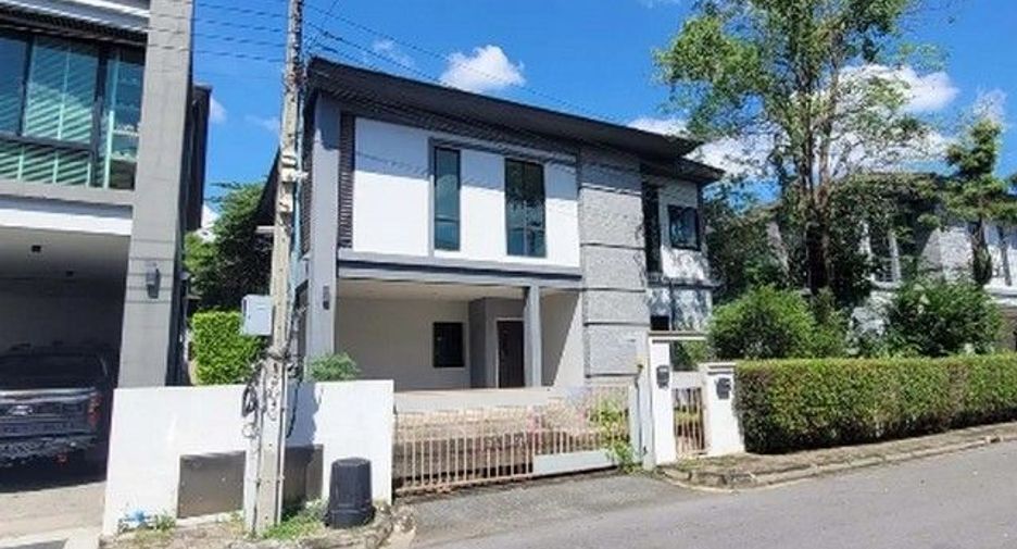 Haus zum Kauf mit 1 Zimmer in Bang Khae, Bangkok