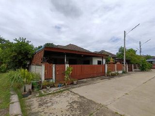 Продажа 1 кровать дом в Pak Tho, Ратбури