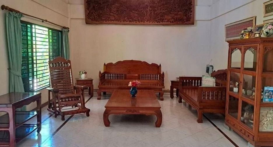 Продажа 4 спальни дом в Банг Ламунг, Чонбури