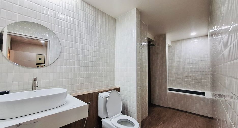 For rent 2 bedrooms condo in Mueang Phuket, Phuket
