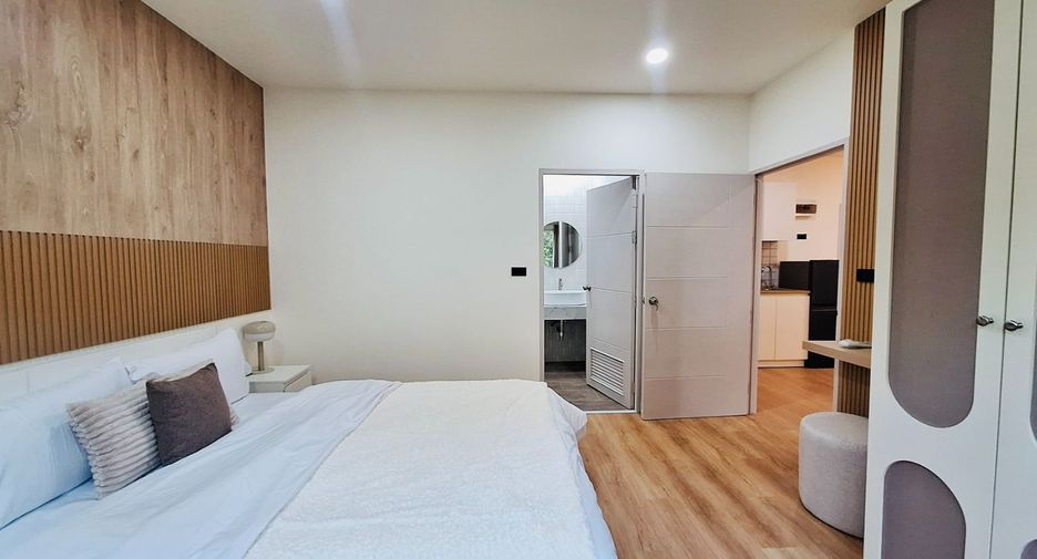 For rent 2 bedrooms condo in Mueang Phuket, Phuket