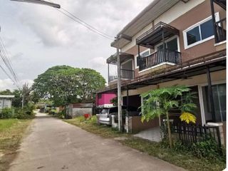 For sale 2 bedrooms townhouse in Phrom Khiri, Nakhon Si Thammarat