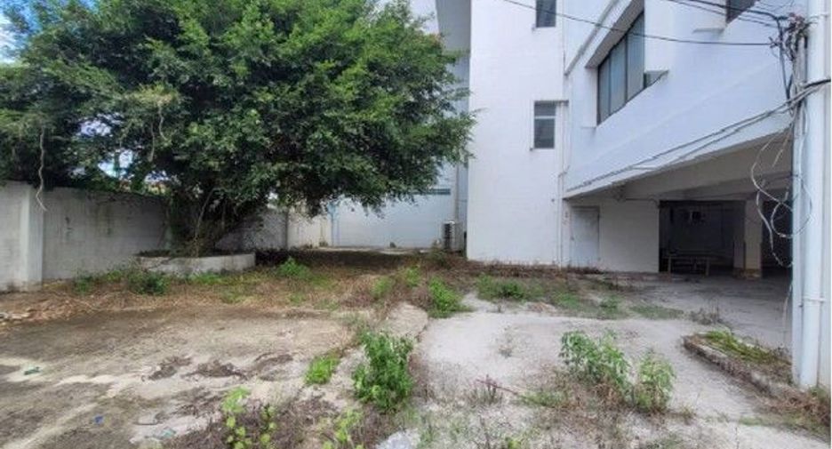 À vendre 1 chambre bureau à Phrom Khiri, Nakhon Si Thammarat