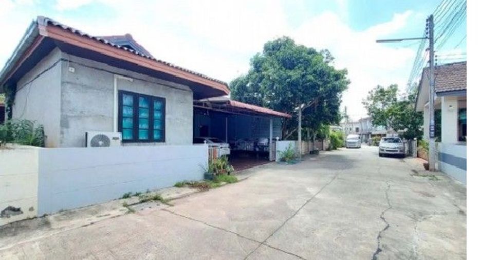 For sale 3 bedrooms house in Khiri Rat Nikhom, Surat Thani