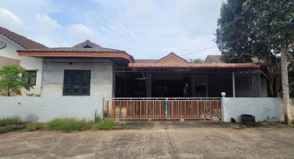 For sale 3 bedrooms house in Khiri Rat Nikhom, Surat Thani