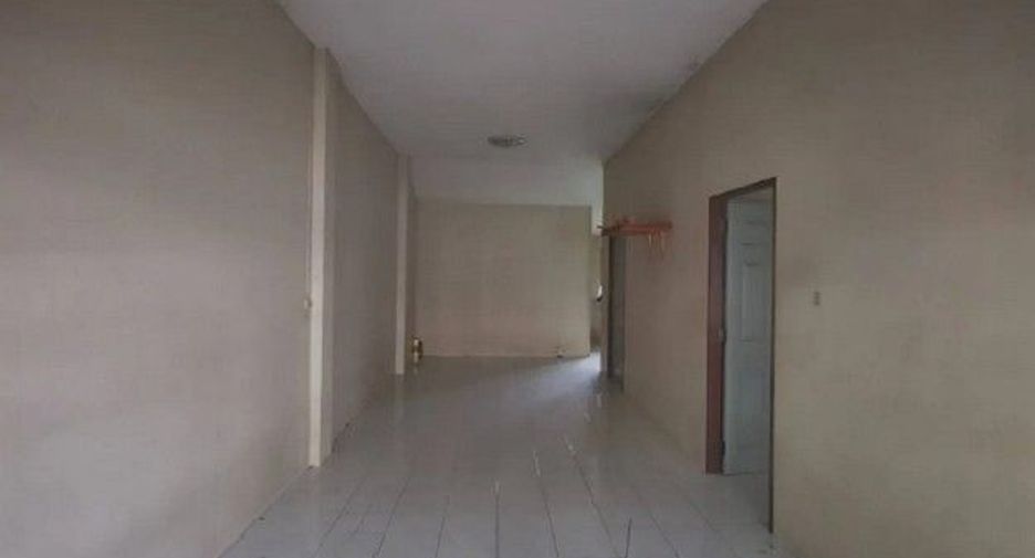 For sale 2 bedrooms townhouse in Khiri Rat Nikhom, Surat Thani