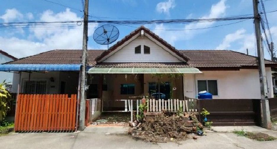 For sale 1 bed townhouse in Khiri Rat Nikhom, Surat Thani