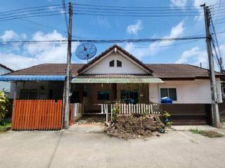 For sale 1 bed townhouse in Khiri Rat Nikhom, Surat Thani