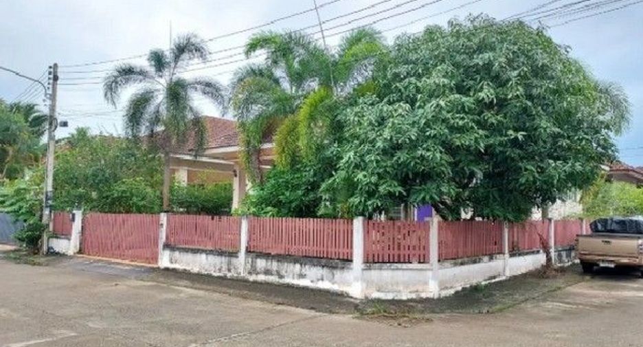 For sale 3 bedrooms house in Khiri Rat Nikhom, Surat Thani