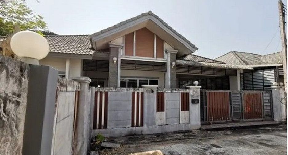 For sale 3 bedrooms house in Khiri Rat Nikhom, Surat Thani