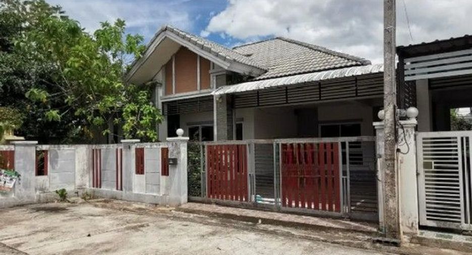 For sale 3 bedrooms house in Khiri Rat Nikhom, Surat Thani