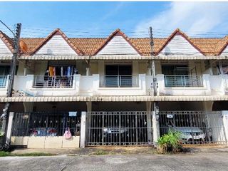 For sale 1 bed townhouse in Khiri Rat Nikhom, Surat Thani