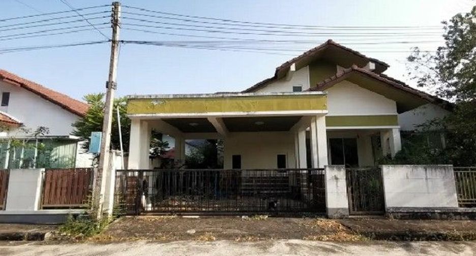 For sale 4 bedrooms house in Khiri Rat Nikhom, Surat Thani