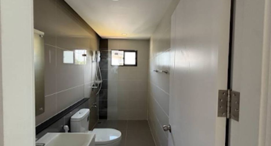 For rent and for sale 4 bedrooms house in Thalang, Phuket