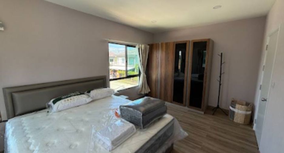 For rent and for sale 4 bedrooms house in Thalang, Phuket