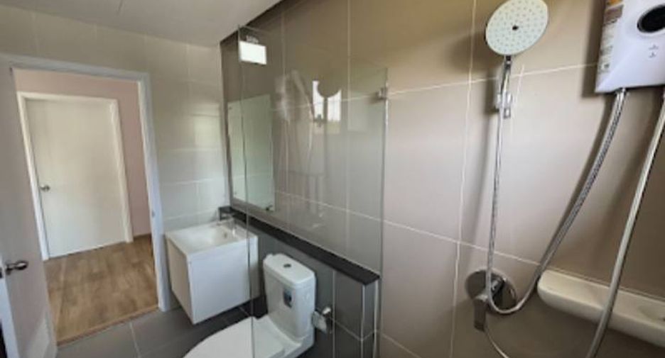 For rent and for sale 4 bedrooms house in Thalang, Phuket