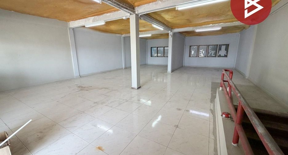 Gewerbefläche zum Kauf in Mueang Samut Prakan, Samut Prakan