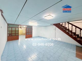 Casa adosada en venta de 3 habitaciones en Bang Khae, Bangkok