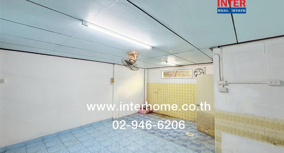 Reihenhaus zum Kauf mit 3 Zimmer in Bang Khae, Bangkok