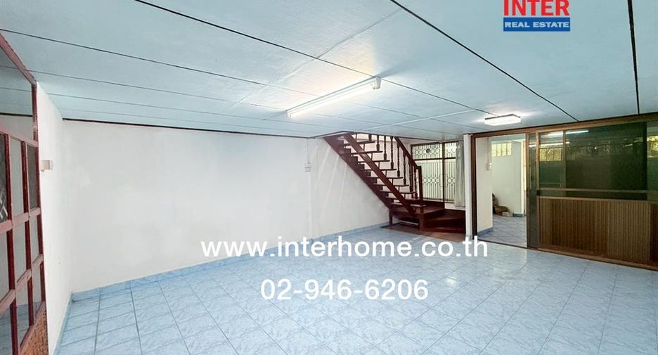 Reihenhaus zum Kauf mit 3 Zimmer in Bang Khae, Bangkok