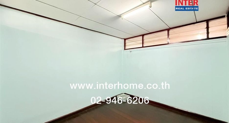 Reihenhaus zum Kauf mit 3 Zimmer in Bang Khae, Bangkok