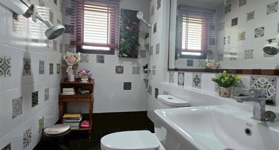 For sale 3 bedrooms house in Sai Mai, Bangkok