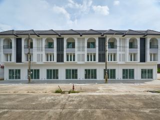 出售 2 卧室 联排别墅 在 San Sai, Chiang Mai