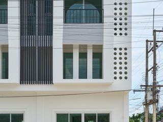 出售 2 卧室 联排别墅 在 San Sai, Chiang Mai