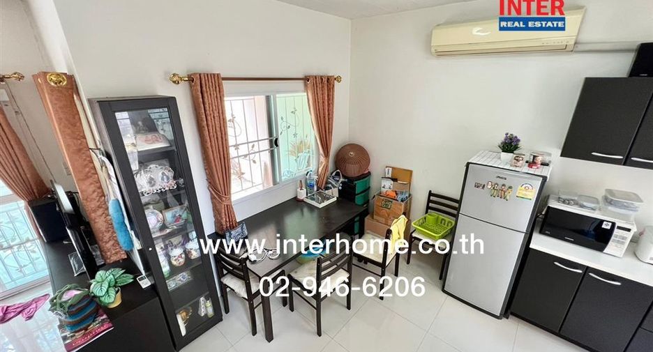 For sale 3 bedrooms townhouse in Bang Khun Thian, Bangkok