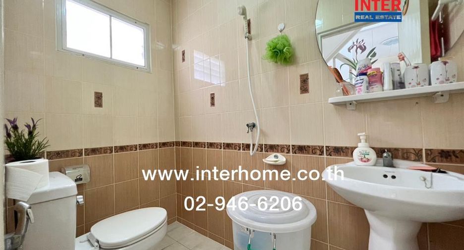 For sale 3 bedrooms townhouse in Bang Khun Thian, Bangkok