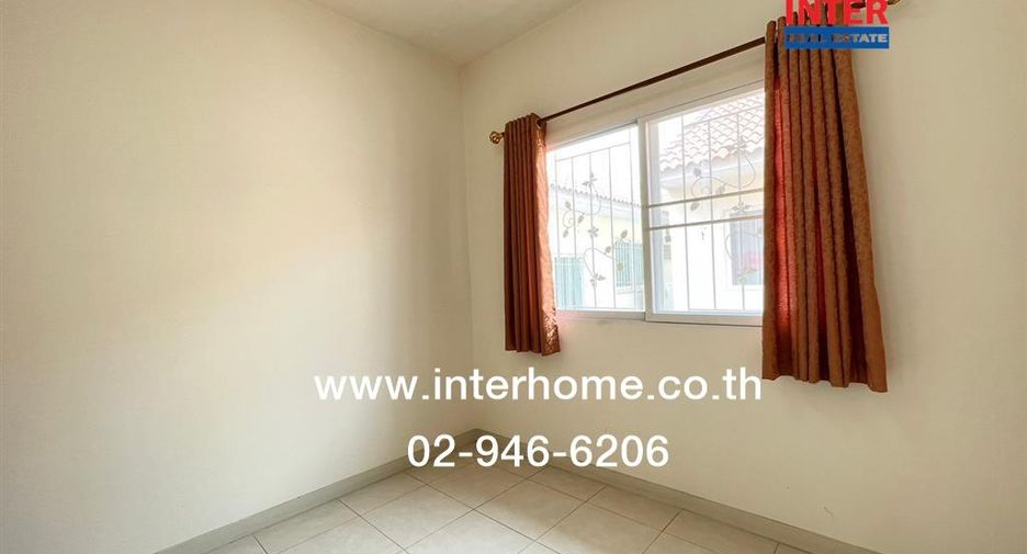 For sale 3 bedrooms townhouse in Bang Khun Thian, Bangkok