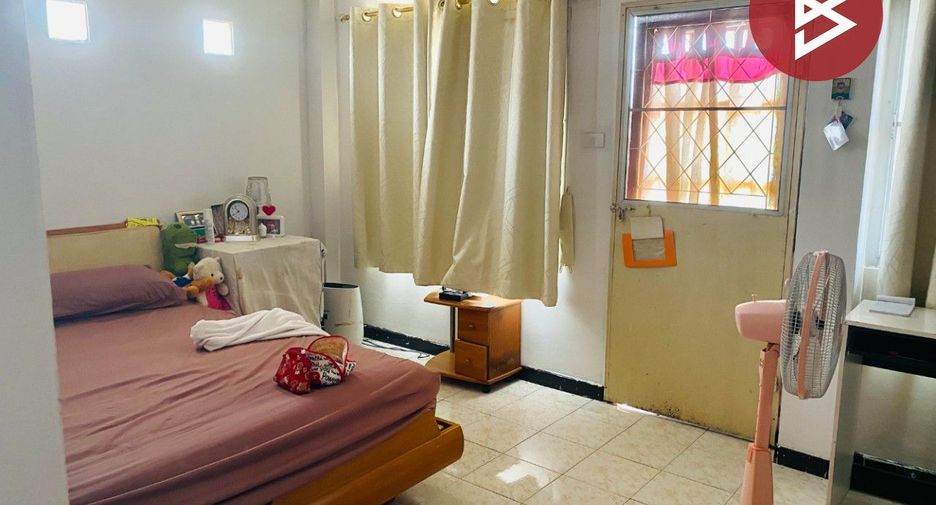 For sale 3 bedrooms house in Mueang Nakhon Ratchasima, Nakhon Ratchasima