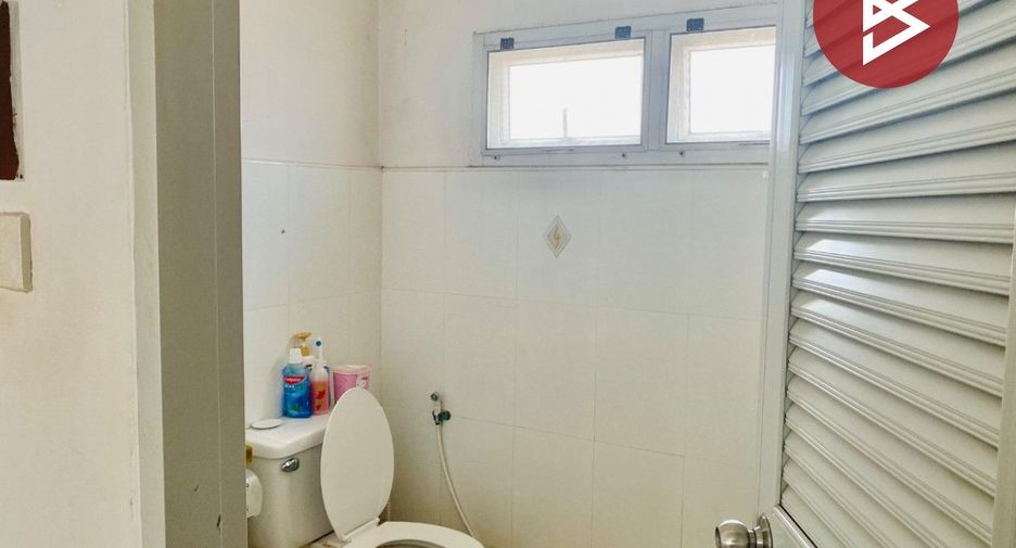 For sale 3 bedrooms house in Mueang Nakhon Ratchasima, Nakhon Ratchasima