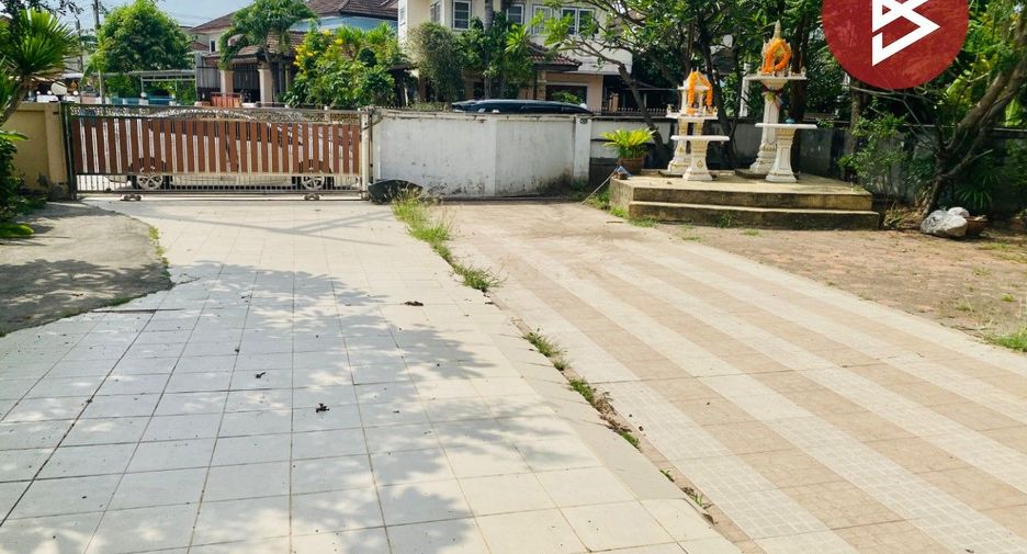 For sale 3 bedrooms house in Mueang Nakhon Ratchasima, Nakhon Ratchasima