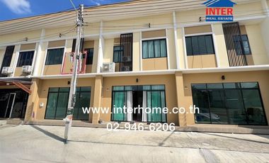 For sale 3 bedrooms townhouse in Krathum Baen, Samut Sakhon