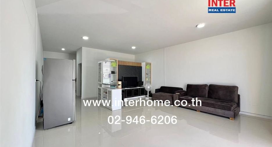Reihenhaus zum Kauf mit 3 Zimmer in Krathum Baen, Samut Sakhon