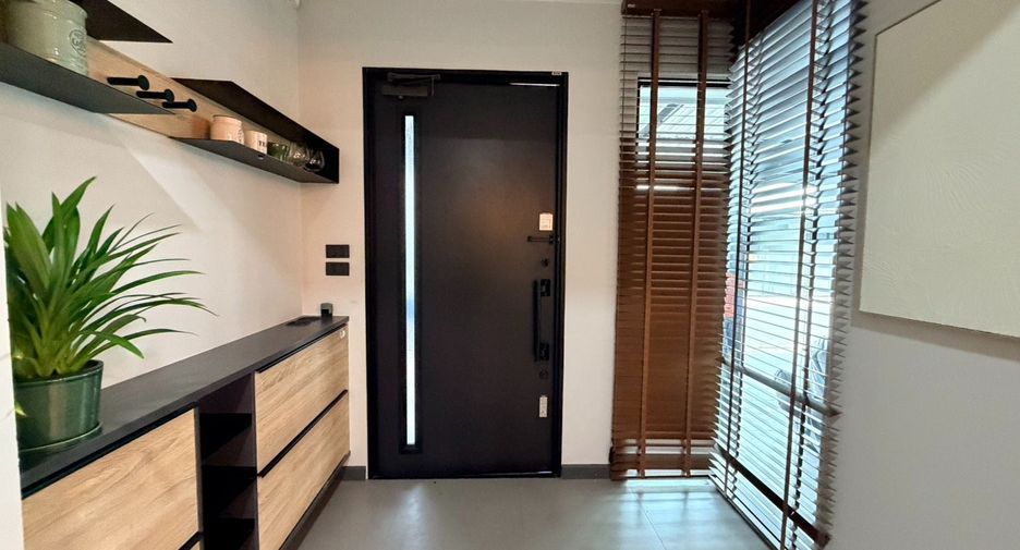出租 和 出售 3 卧室 联排别墅 在 Bang Phli, Samut Prakan