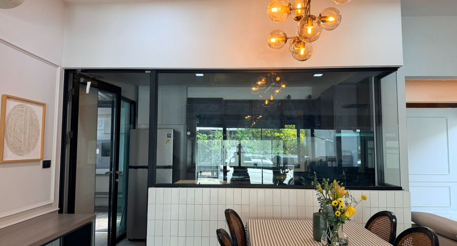 出租 和 出售 3 卧室 联排别墅 在 Bang Phli, Samut Prakan