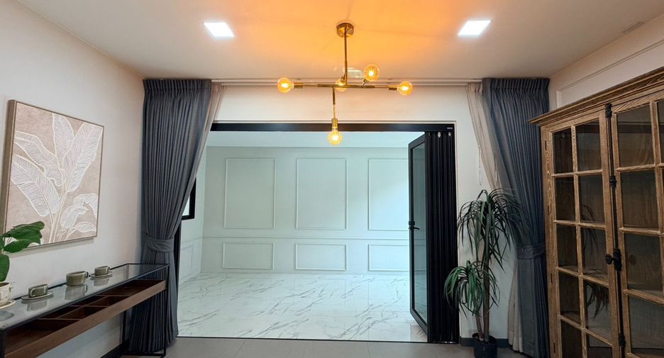 出租 和 出售 3 卧室 联排别墅 在 Bang Phli, Samut Prakan