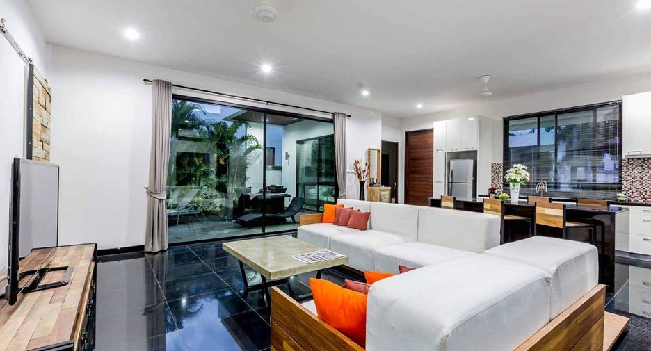 For rent 3 bedrooms villa in Mueang Phuket, Phuket