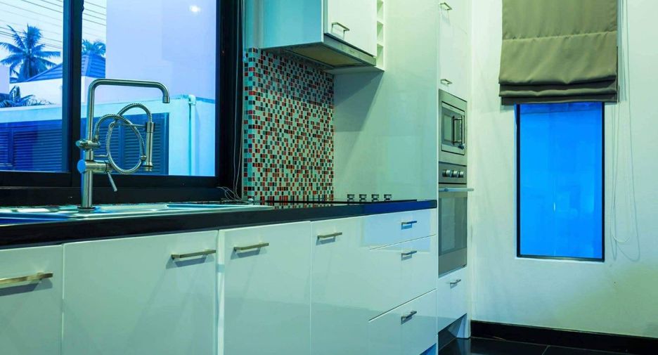 For rent 3 bedrooms villa in Mueang Phuket, Phuket