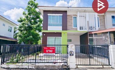 Casa adosada en venta de 3 habitaciones en Krathum Baen, Samut Sakhon