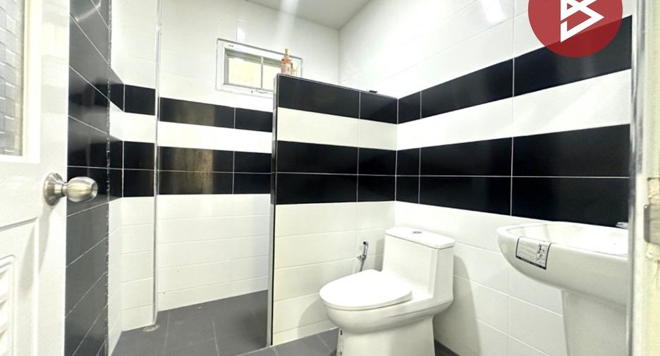 For sale 4 bedrooms house in Mueang Saraburi, Saraburi