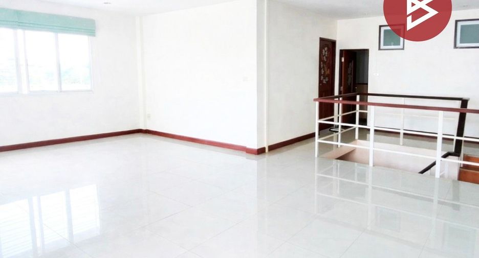For sale 4 ベッドルーム retail Space in Mueang Rayong, Rayong