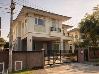 For sale 3 bedrooms house in Bang Khae, Bangkok